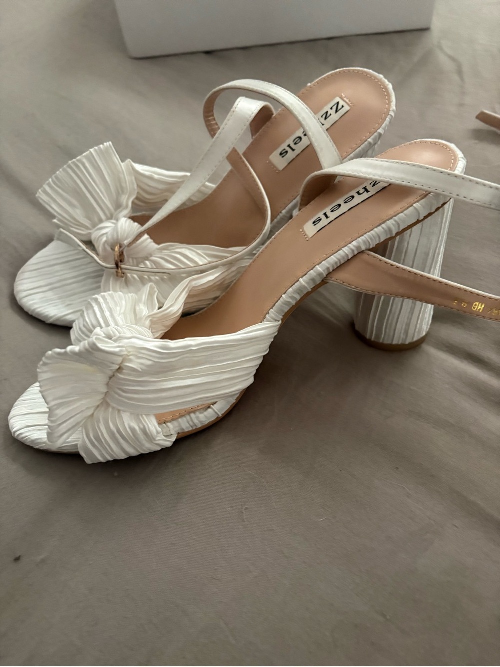 Pleated Knot Slingback Block Heels in White